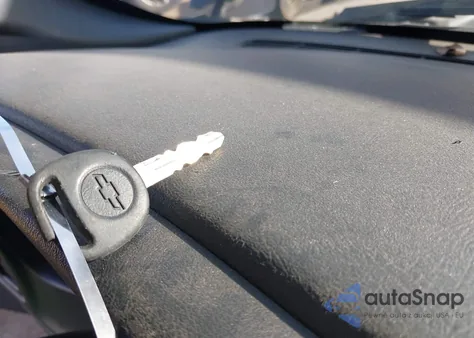 2005 Chevrolet Silverado 1500 2Wd from USA, damaged, VIN 1GCEC14X15Z324801